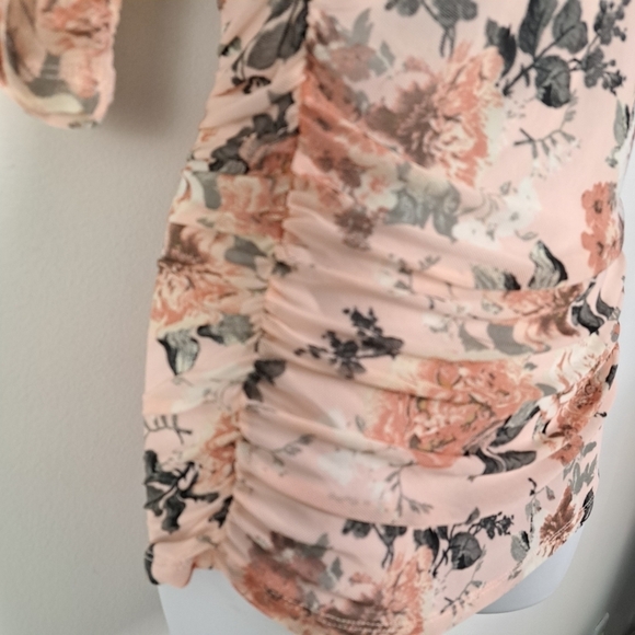 Almost Famous Floral Sheer Ruched Sides Second Skin Top - Picture 5 of 8